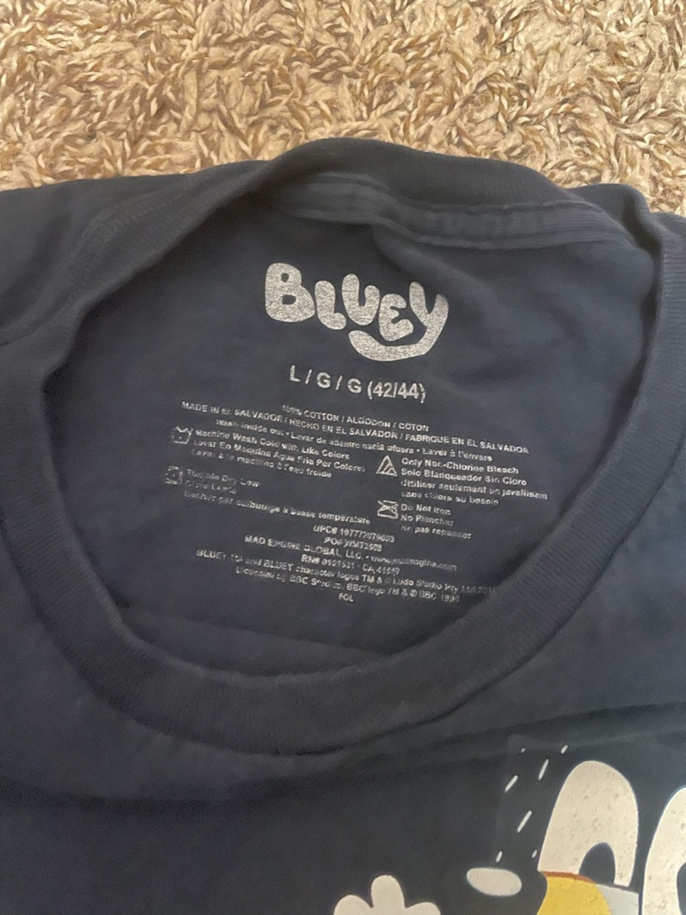 Bluey "Whaddup, Party People" Navy Graphic Tee Mens Size Large GUC - Picture 5 of 5